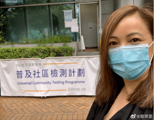 54岁港星盘点:李若彤身材曲线佳,温碧霞冻龄