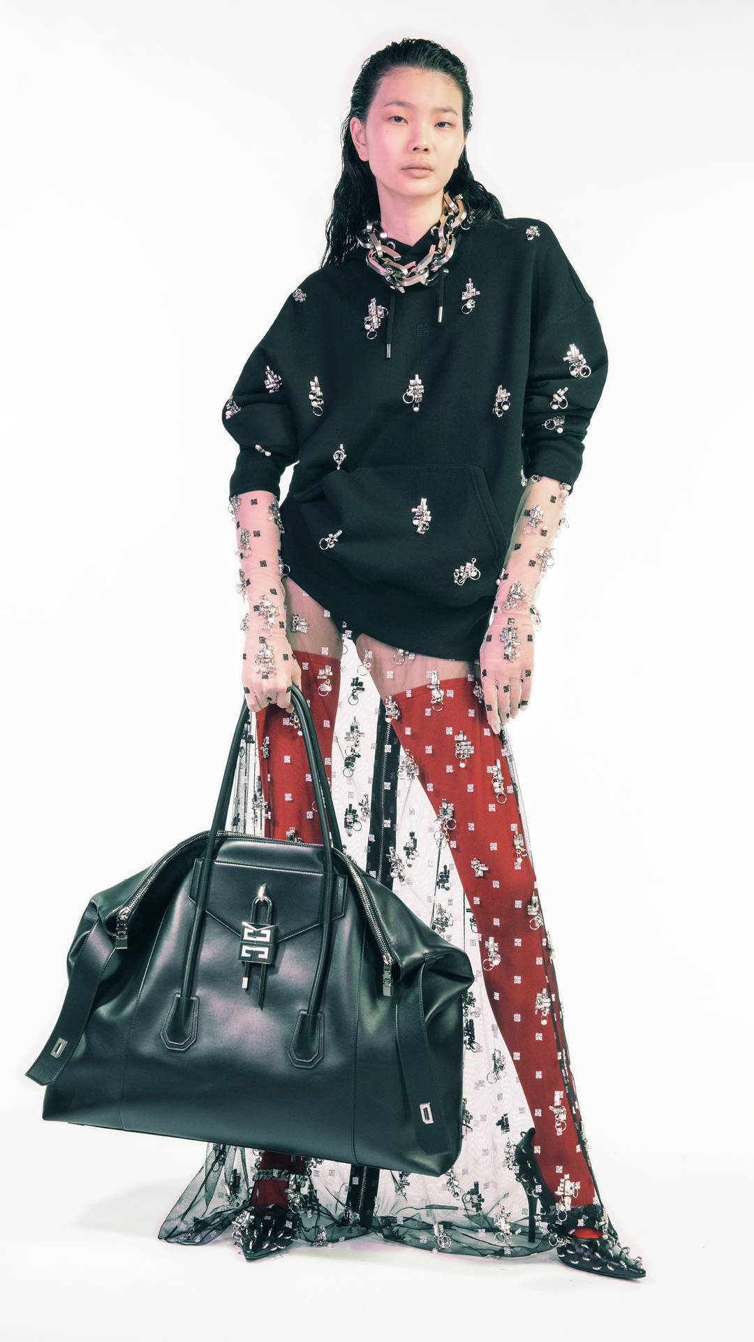 消息资讯|纪梵希全新发布2021春夏男女装成衣系列