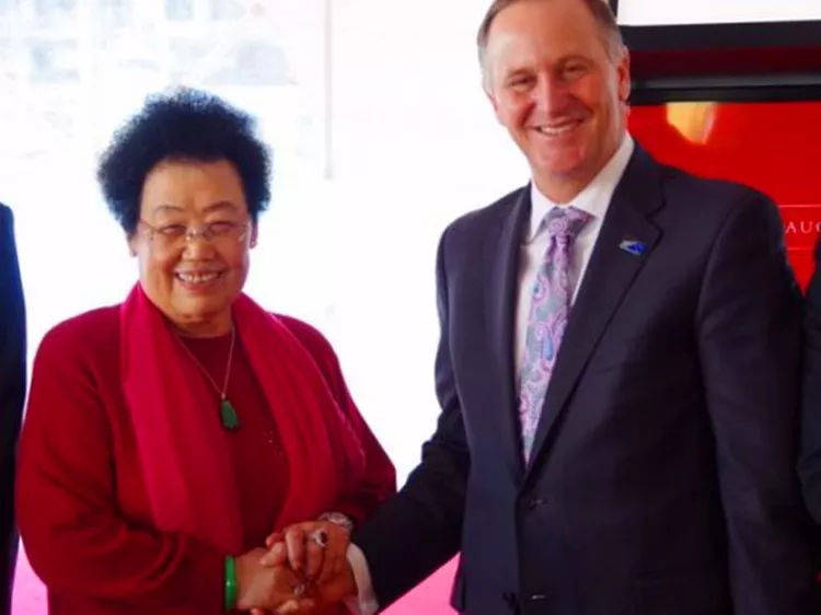 迟重瑞|65岁唐僧过生日，76岁老婆年老色衰身材走样靠一件宝贝征服御弟