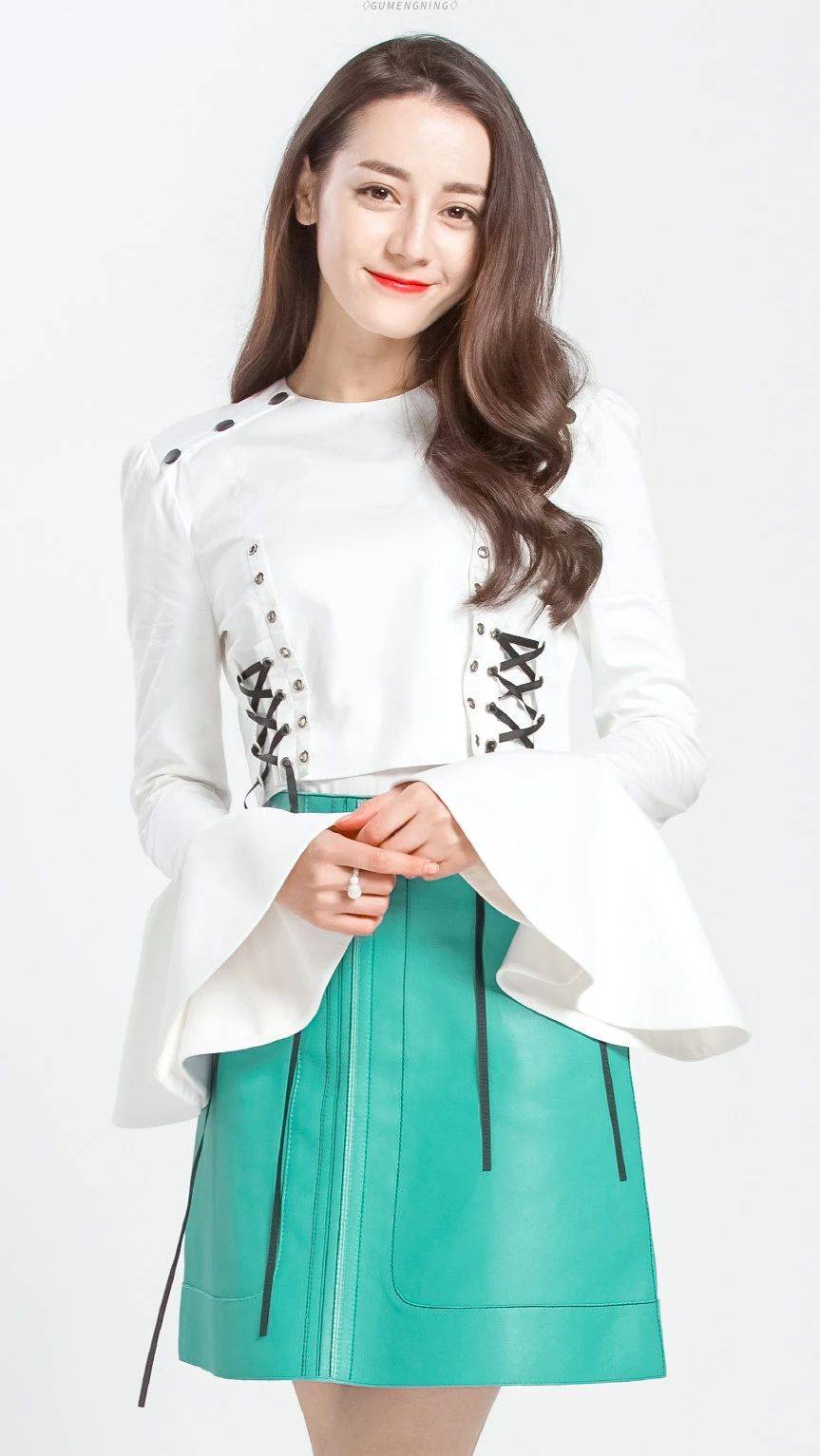 爱丽丝|迪丽热巴壁纸：清淡之中自有一种高雅的气质，颇具民国女子的风韵