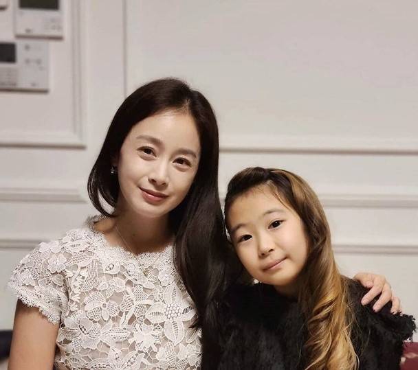 rain一家遭骚扰"狂按门铃还大叫",令金泰希与俩女儿陷入恐惧