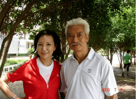 星靠苗|原创香港女打星靠苗翠花走红，曾批章子怡不配打星，现成国家一级教练