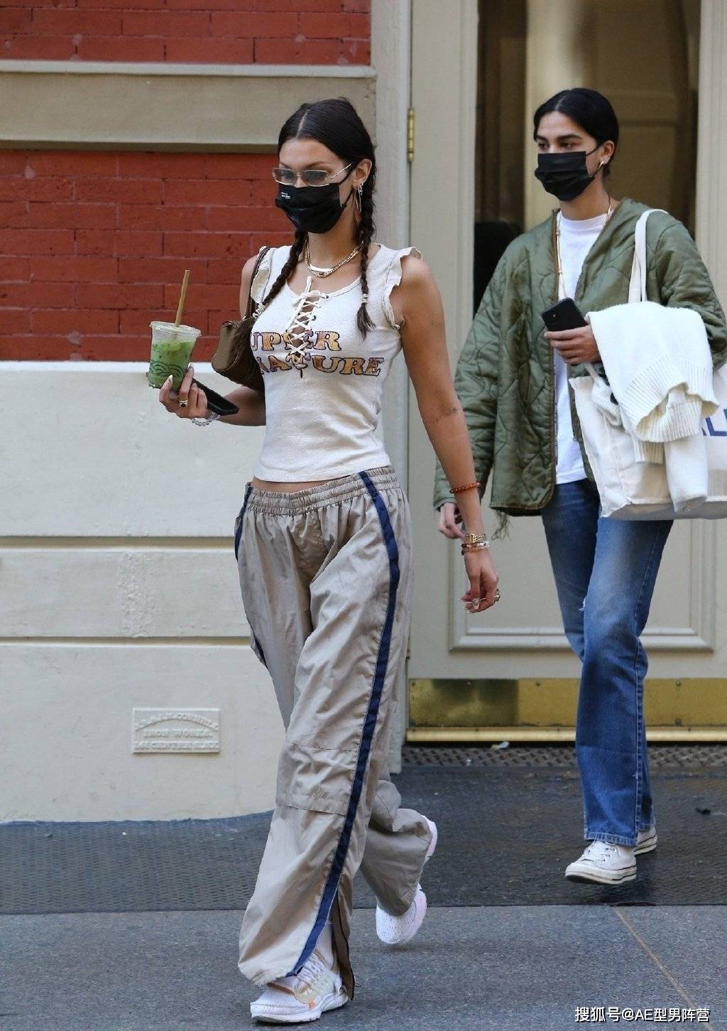 cm|24岁贝拉·哈迪德出街照！身高174cm的超模，这身材太让人惊艳啦