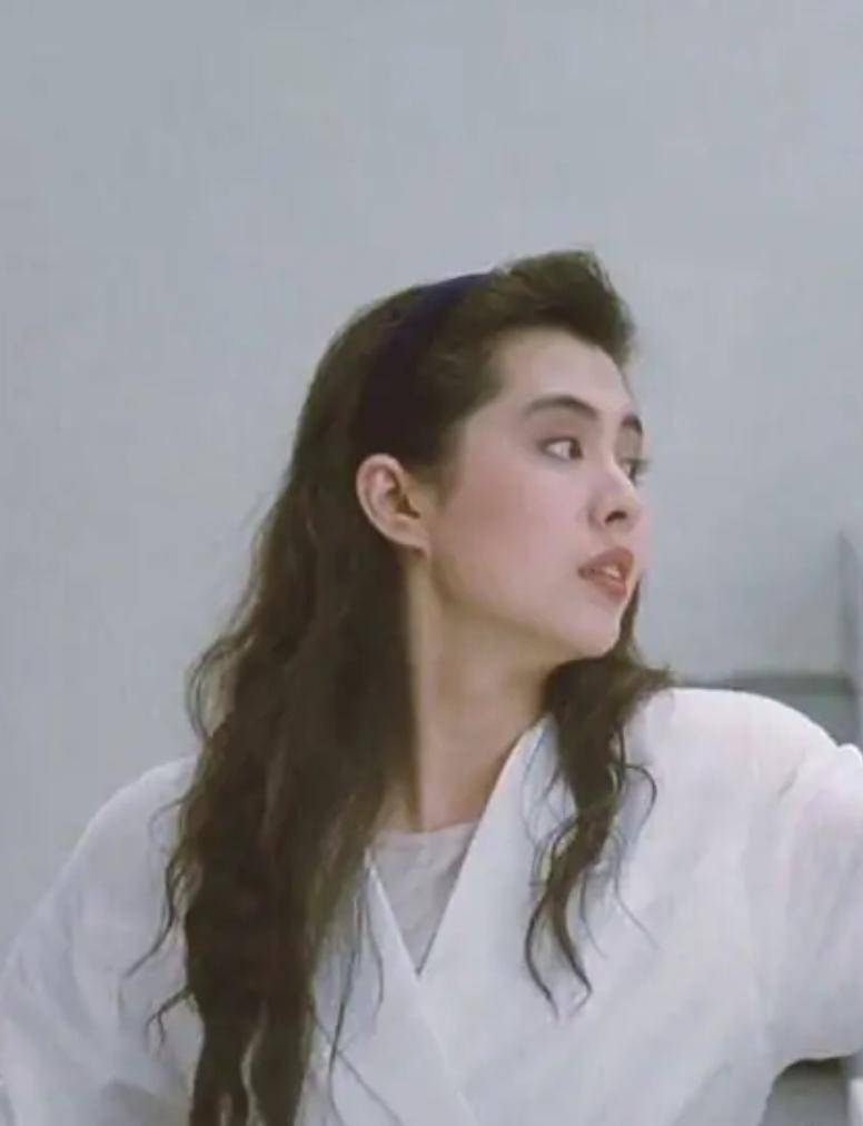 原创经典永不会过时,想学习港风穿搭,那就看看王祖贤