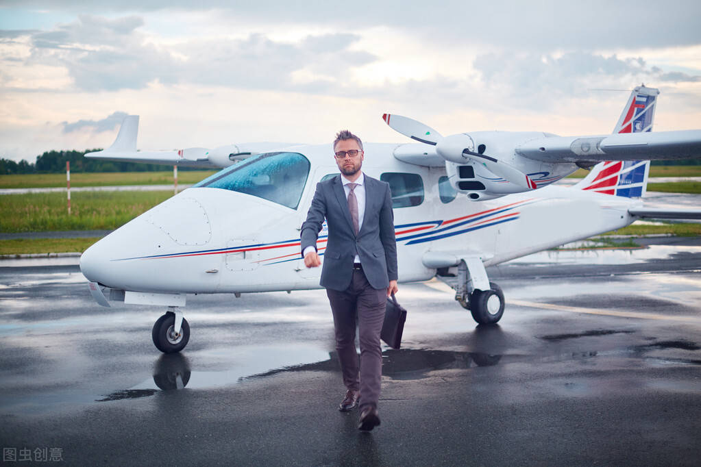 工作|欧美制服搭配的风格是怎么样的