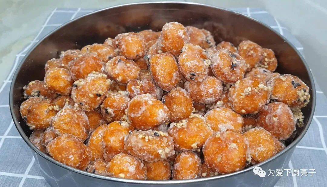 红薯|加1勺白糖，外皮香酥又焦脆，真的越嚼越香红薯这做法太好吃了