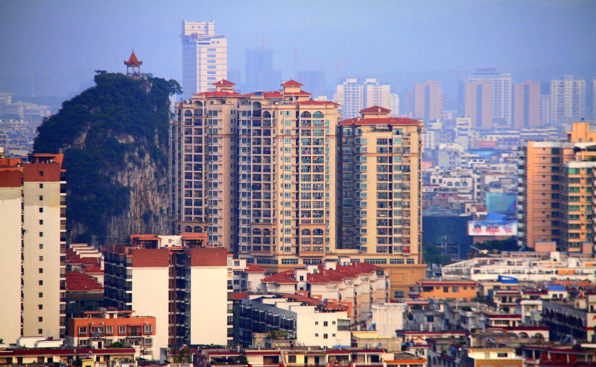 贺州 人均_贺州学院(2)