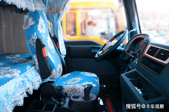 原创四川小伙提了台2020款540马力汕德卡这车配置怎么样