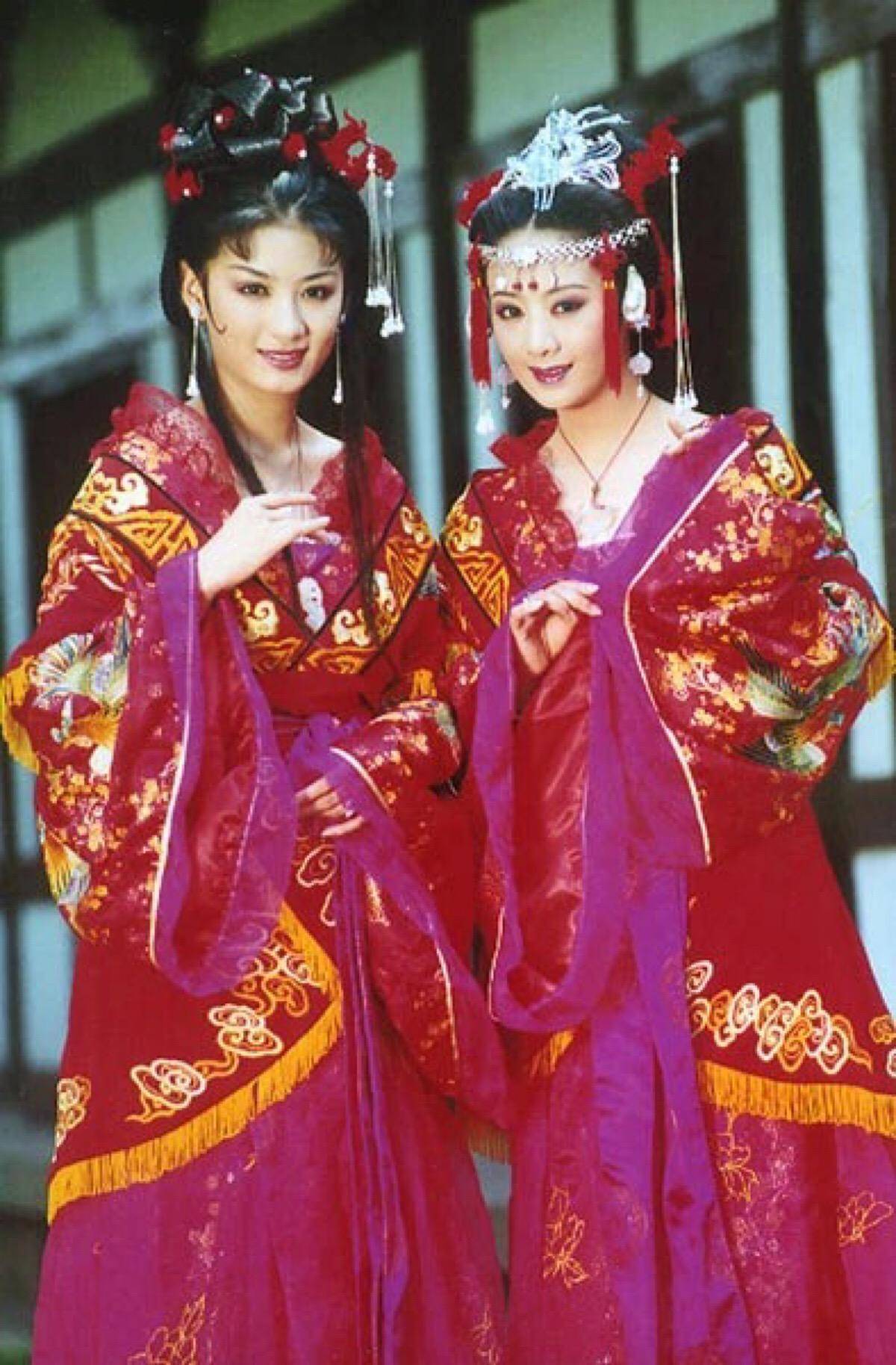 造型|现古装造型磨皮过度，怀念以前满头珠花簪子，整容脸hold不住