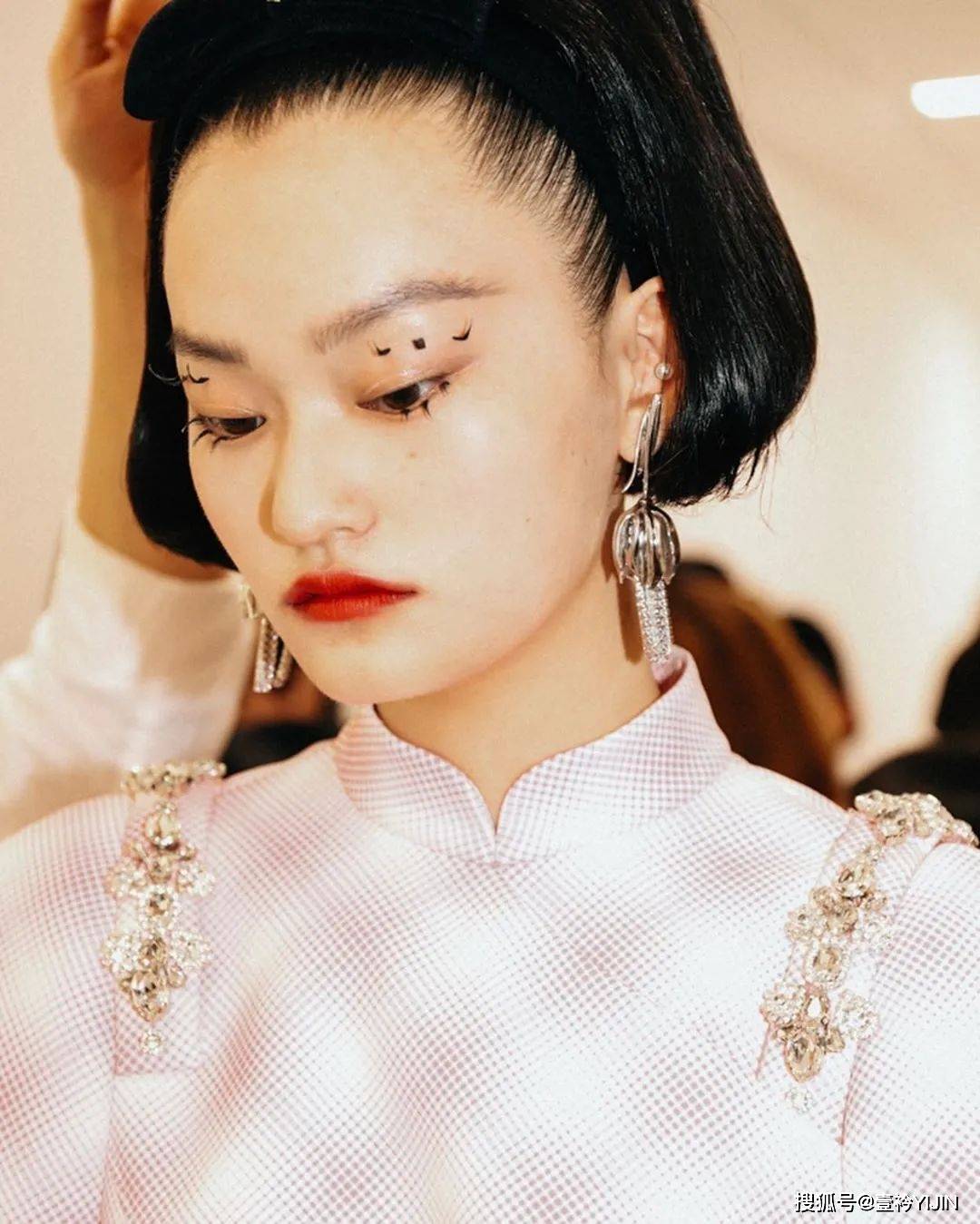 速报|秀场速报 | SHUSHU/TONG女孩请起立，最新系列她来了！