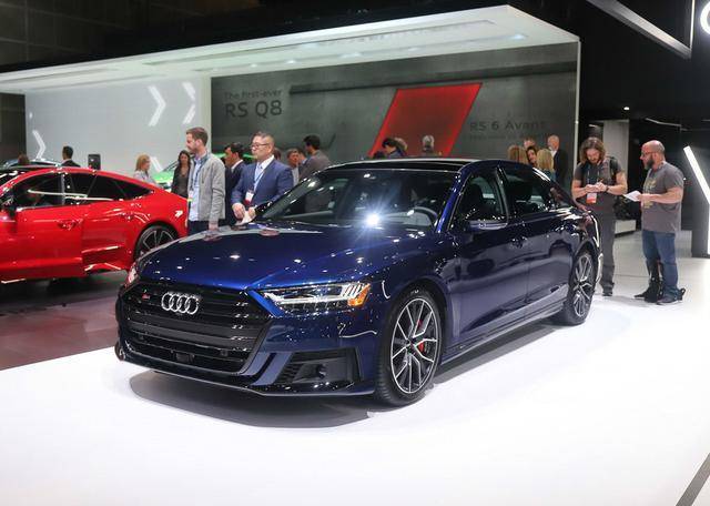 奥迪最贵加长中国特供车40升v8奥迪s8加长版s8l