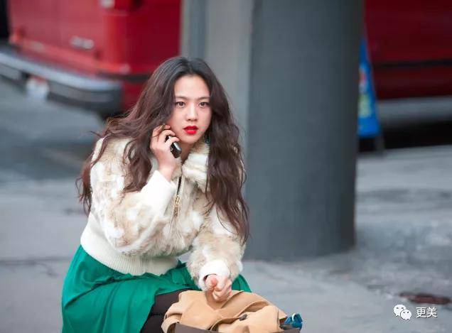 氛围|虞书欣又作出新高度，学晚晚艳压高圆圆，居然没输？