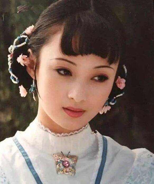 蒋勤勤年轻时到底多美曾被评为最美西施因一张照片成瑶女郎