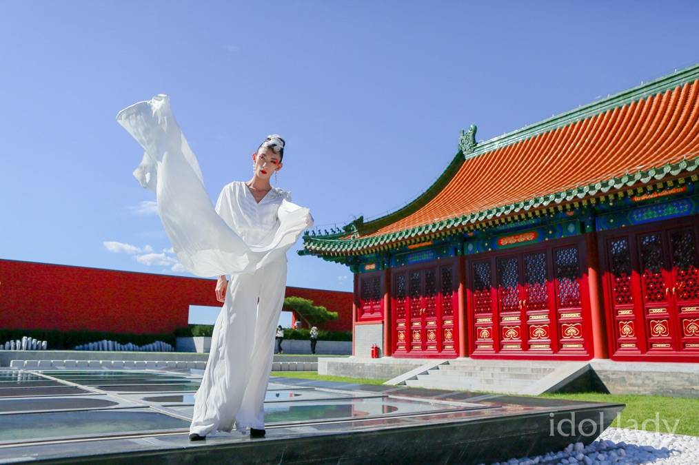 lady|“乘风破浪秀东方”idollady 2020北京时装周惊艳发布