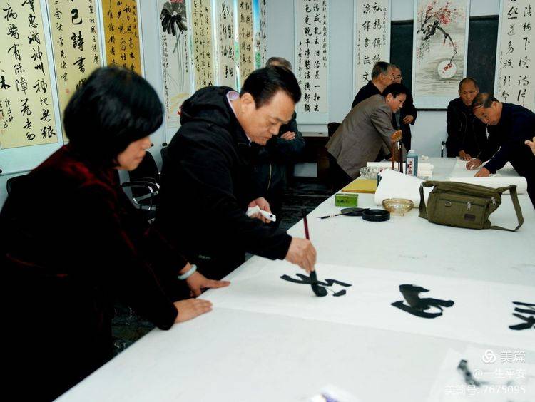 小梁乡人口_河津市小梁乡小梁村(2)
