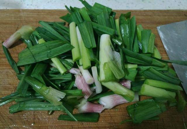 感冒身上冷吃什么菜 91b2e52e244d4955a5b3e49050f5cd4a.jpeg