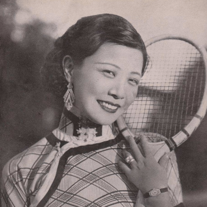 她们是民国四大美女,即便没有彩色照片,依然美得动人心魄