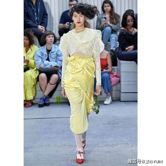 女性|新锐品牌yuhan wang国内首秀 | 极致的浪漫主义,拥抱女性的柔软力量