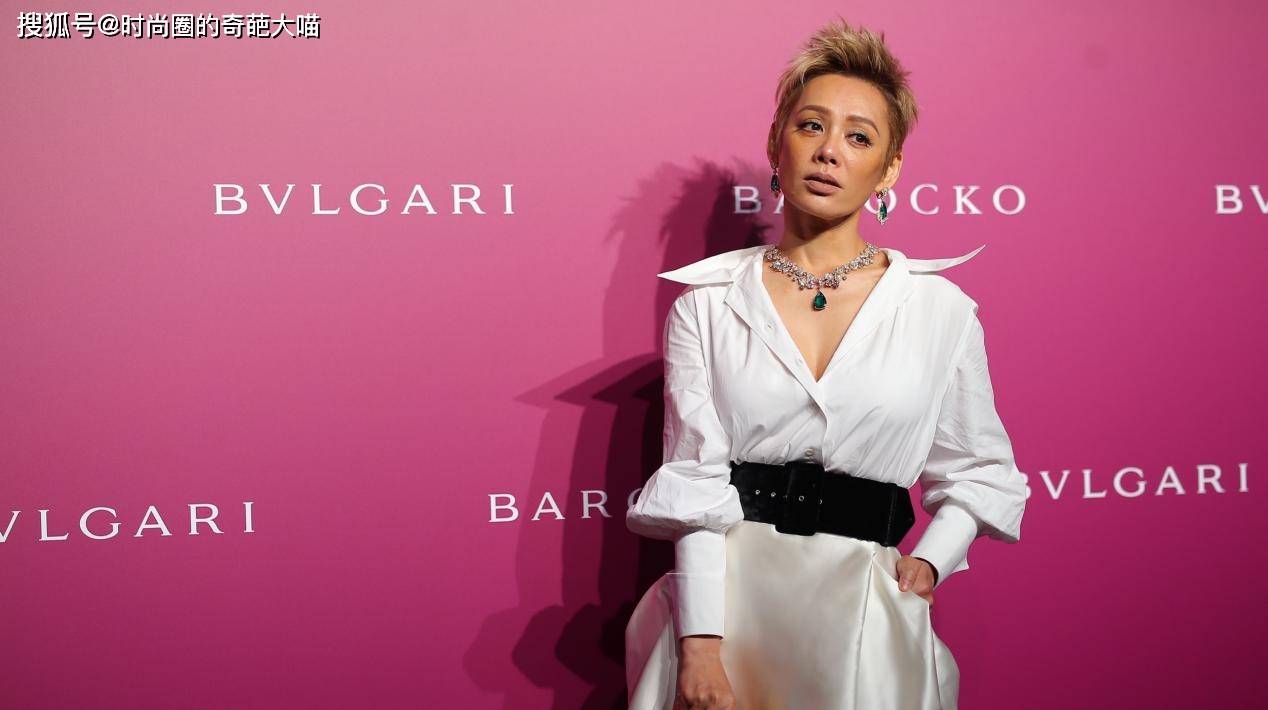 钟楚曦|唐艺昕产后身材太绝了，生图状态在线！娜扎钟楚曦也明艳动人