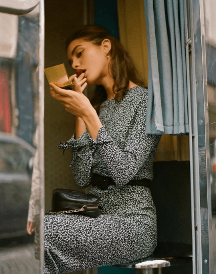 嘴唇|一进秋天,嘴巴比脸还干!用了它,男朋友整天捧着我的嘴亲