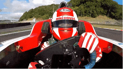 方向盘给孩子们提供了无限想象的可能