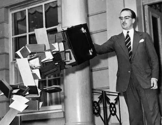 知识科普|牛粪做芯片？历史上的神奇发明不止这一个~