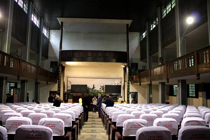 黑石山|一个具有独特的自然景观的风景区——黑石山