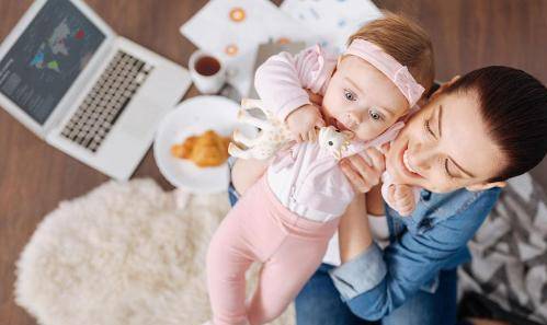 孩子几个月会蹦 03a3862d5f5646a3a6579a18abe21c9d.jpeg