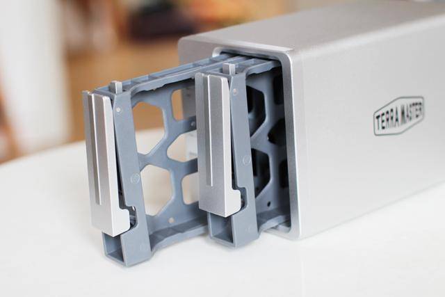 姐姐|NAS怎么玩？除了存放小姐姐，它竟然还有这些功能