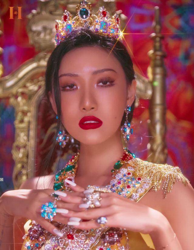 盘点|点亮女人第二双眼睛！动物纹、奶茶色镜面，盘点秋季最“飒”美甲