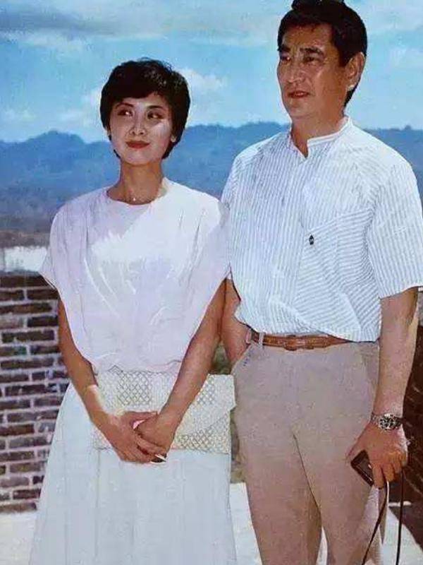 朱琳:被传与徐少华"假戏真做",53岁再婚,68岁丁克无子女