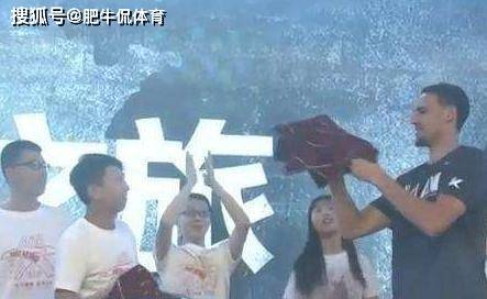 车香水排行榜_10款热门香水品牌排行榜