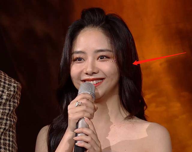 谭松韵|金鹰节开幕式女星集体发胖，张萌肿脸，谭松韵双下巴，宋茜最惨