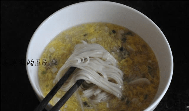 一岁宝宝鸡蛋面条的做法 7394022531504ff899a9f7c31365de13.png