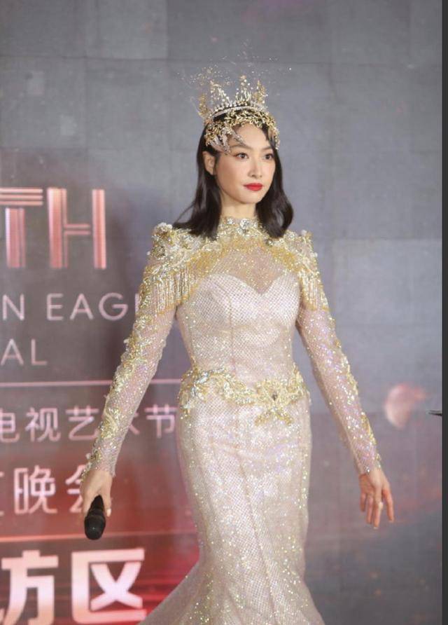 金鹰女神胖啦?宋威龙脸上痘痘出没,以家人之名90后三兄妹同台