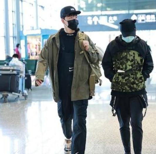 刘翔妻子吴莎干练短发似“假小子”,小腹凸起疑有孕?