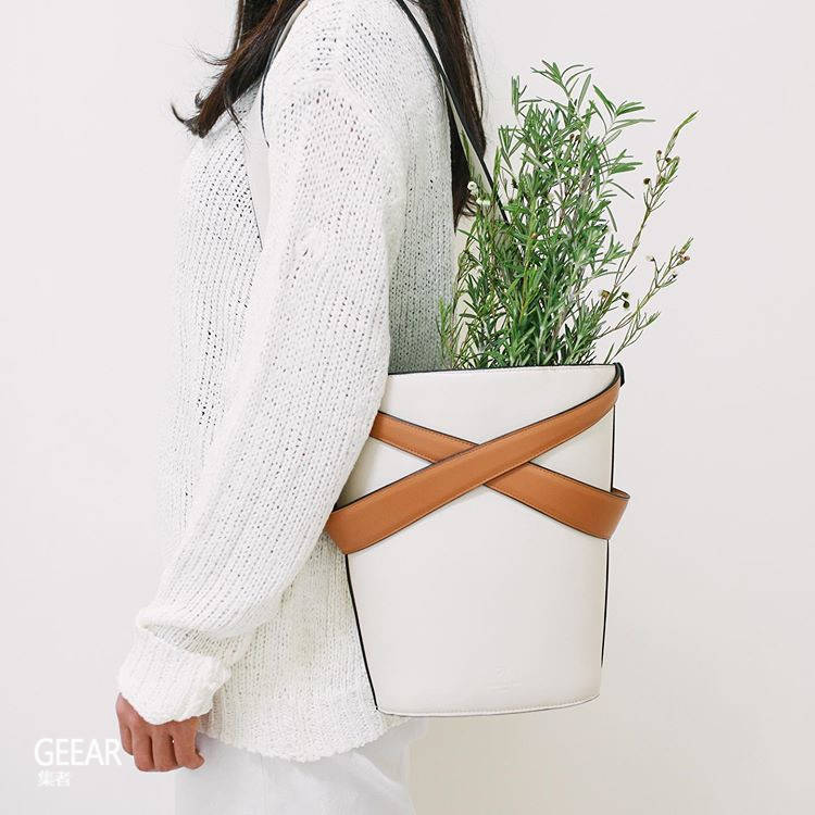 手袋|简约利落的设计：受时尚博主们追捧的这个高品质小众包包品牌！