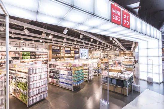 名创优品：逆市加速扩张，能否冲击全球平价新