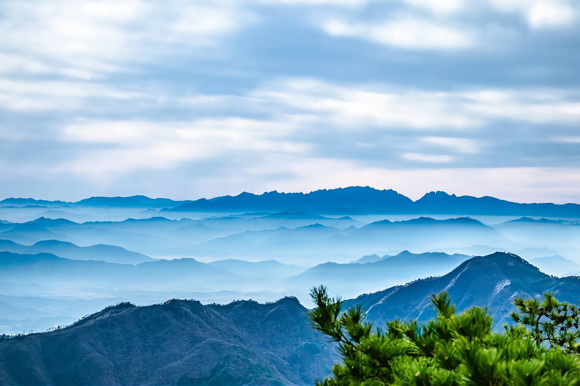 安徽仅次于黄山的名山，为“中国四大佛教名山”之一，景色美如画_九华山