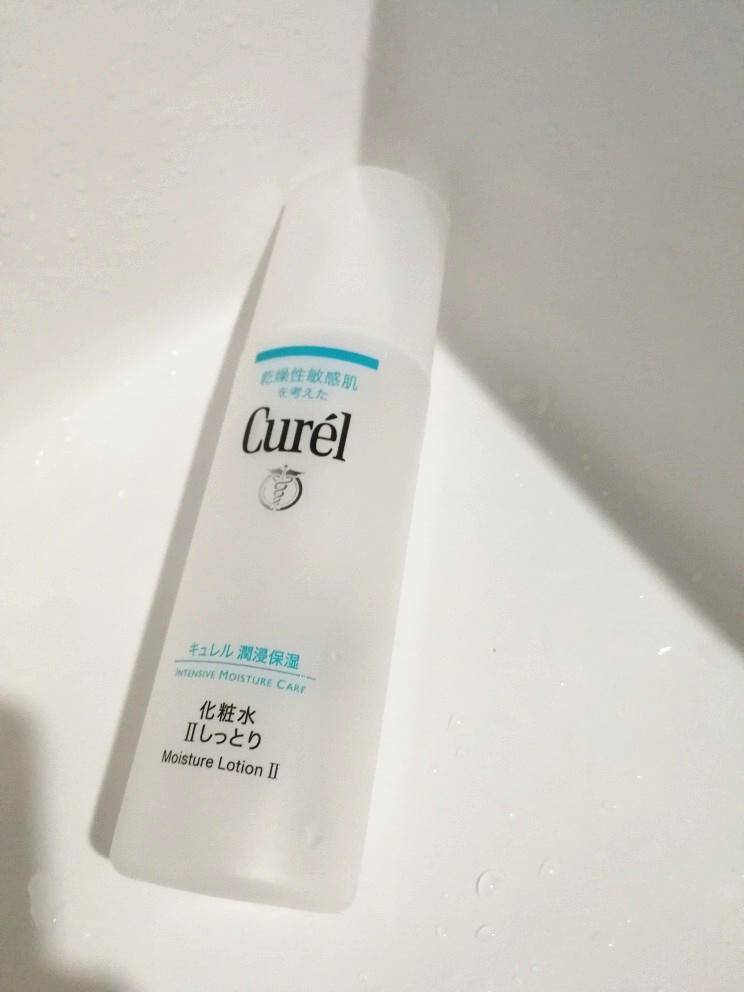 鸡肋|化妆水是鸡肋还是真的有用？用错方法神仙水一样只是瓶水