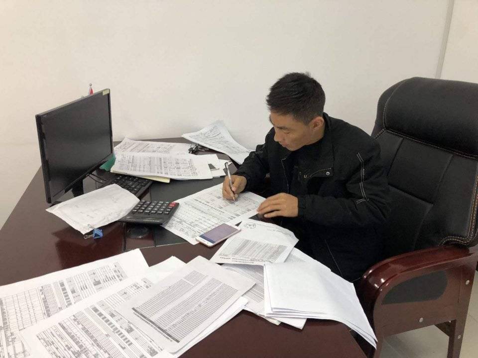 灌云人口2020GDP_灌云臧红方(2)