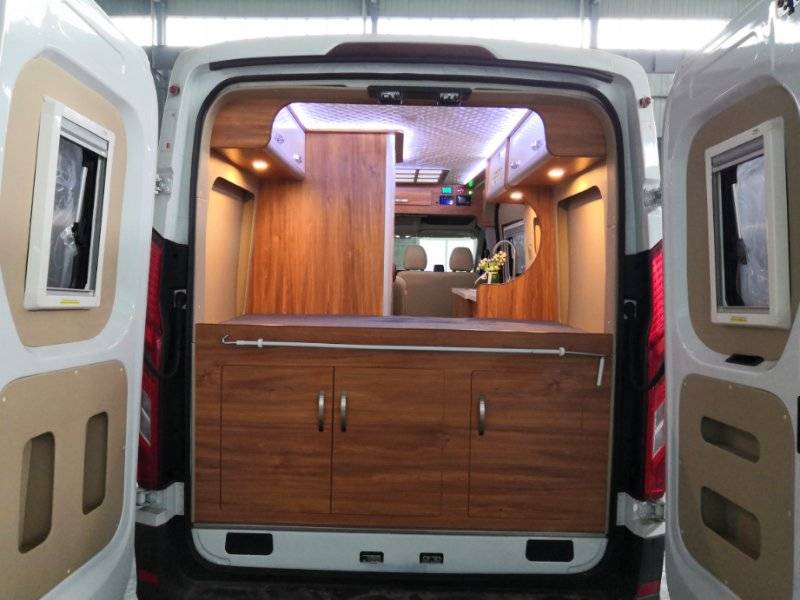 大通v90长轴高顶B型房车后置横床_搜狐汽车_搜狐网