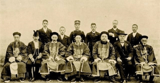 老照片:1840—1912,15张罕见的清朝官员老照片