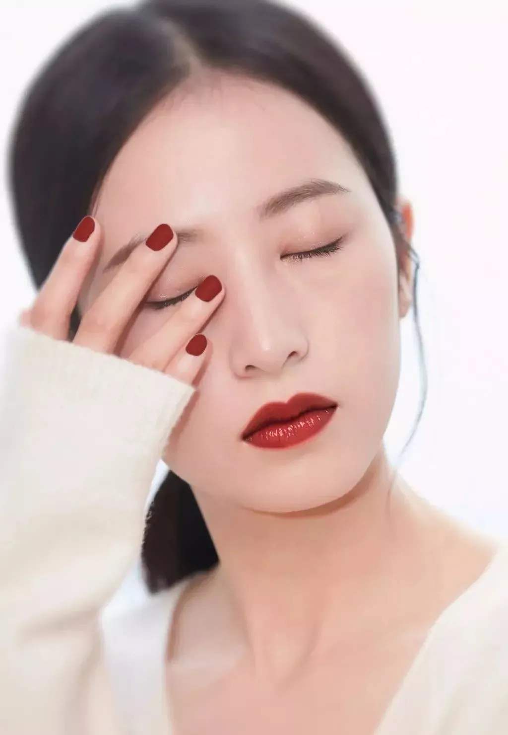 豆沙|让谭松韵惊艳四座的秋日妆容，原来你也能拥有，尤其这3款最时髦