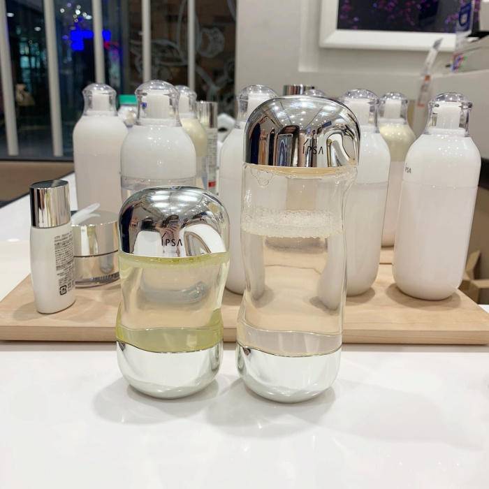 肌肤|护肤油真的很有油吗？抹油真的很快乐，特别是在现在