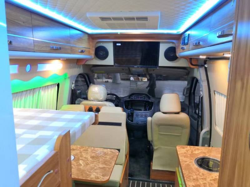 大通v80长轴高顶b型房车,后置上下铺