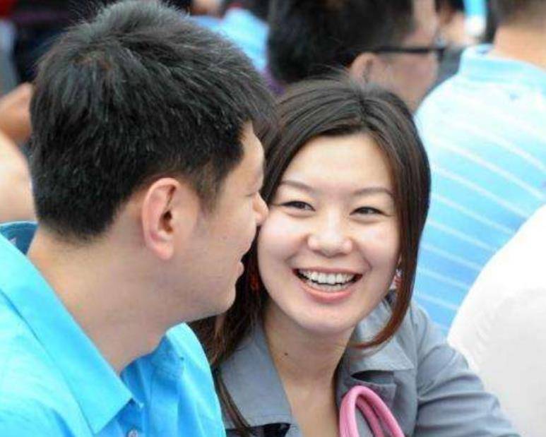 王凡与莫科在训练过程中渐渐的产生了好感,并确定在一起.