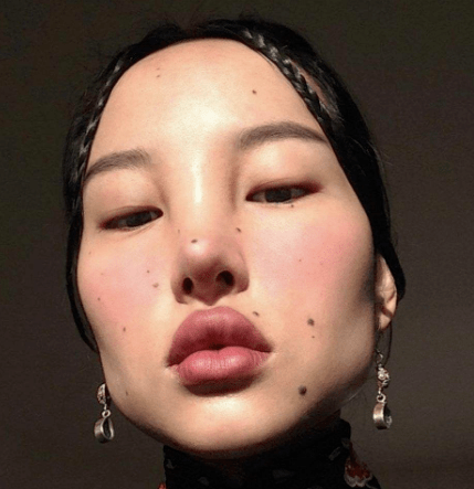 消音|爆粗口被全程消音上热搜，脸却帅成颜值天花板…