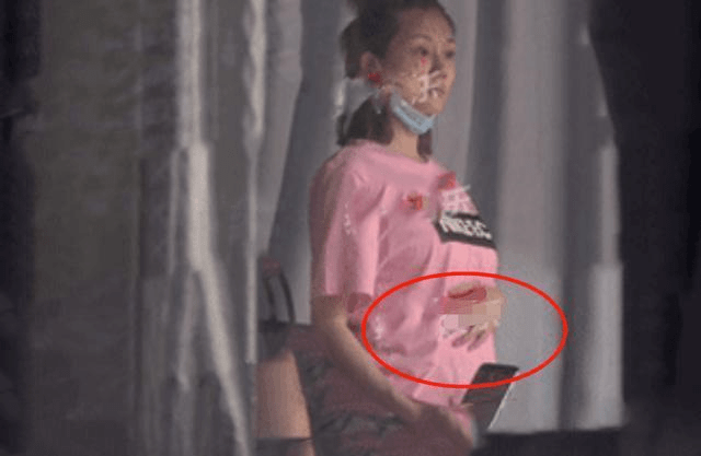 郑恺官宣得女! 风流情史不断,妻子孕期带女爱豆去夜店