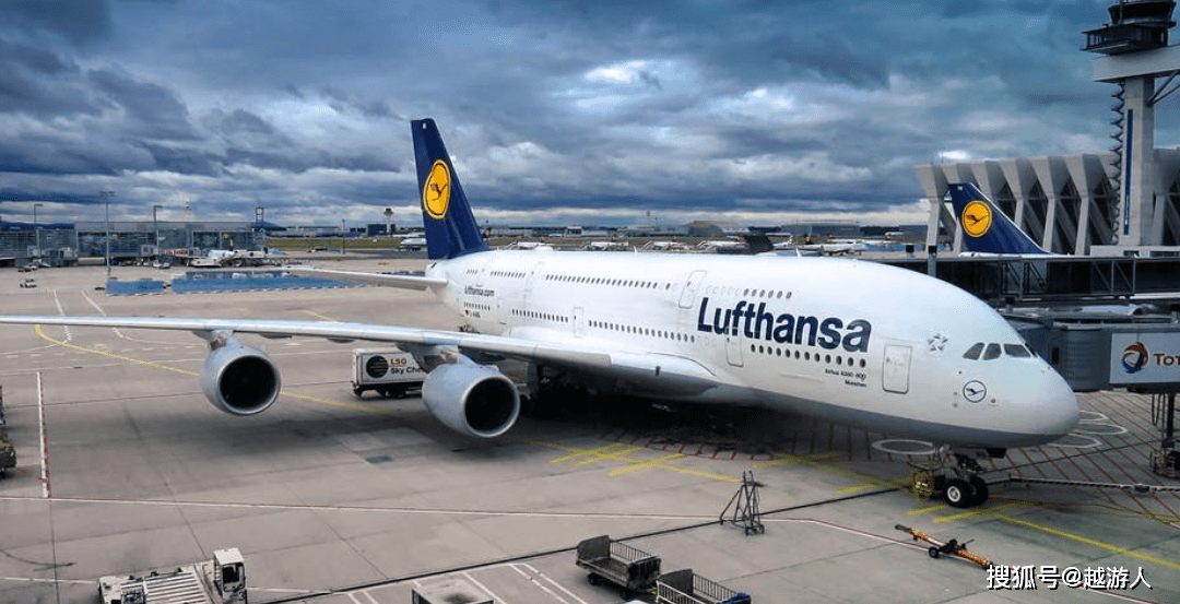 飞机的航线是怎么飞的呀 733e91e96702498881335d47aa677fea.png